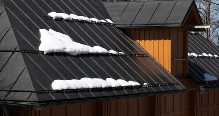 Best Roofing Materials for Cold Climates and Snow | Angi